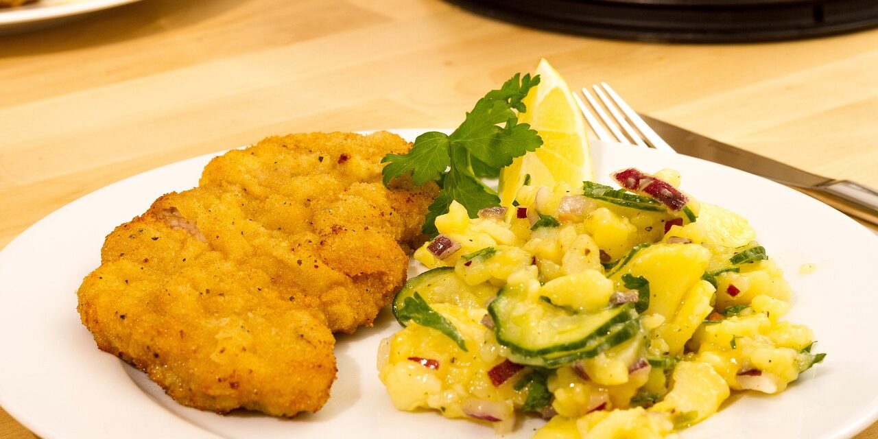 A rántott hús világnapja? Igen, ilyen is van!