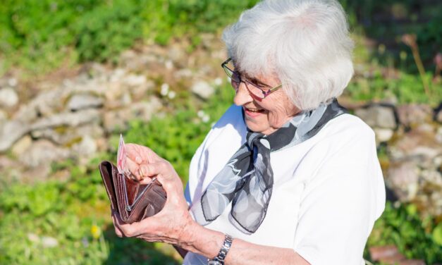 Ekkor érkezik a 12,2 százalékkal magasabb nyugdíj