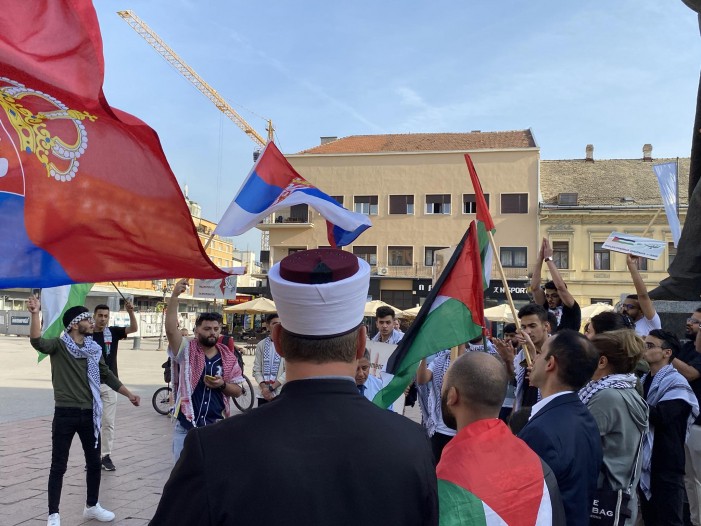 <span class="entry-title-primary">Újvidéken is Palesztina mellett tüntettek</span> <span class="entry-subtitle">A világban több helyen is tüntetnek a palesztinok</span>