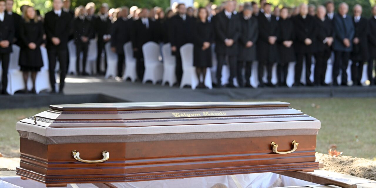 Eltemették Sólyom László volt köztársasági elnököt