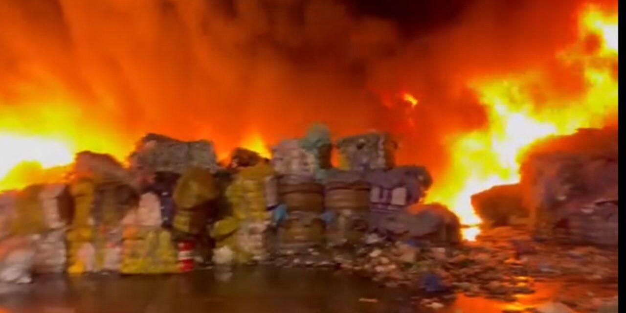 Hatalmas tűz van Eszéken, a polgárokat figyelmeztették, ne hagyják el otthonaikat