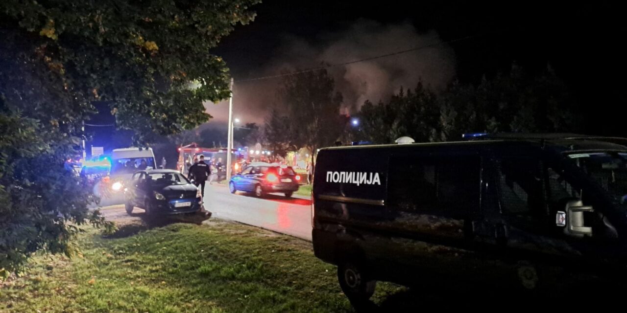 Lángol a Vila Lira Palicson, állítólag migránsok lakták