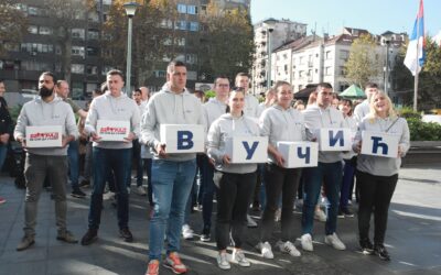 Ilyen egy átlagos képviselőjelölt a pártok listáin