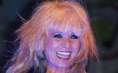 Személyes bélyeg jelent meg Csepregi Éva előadóművész tiszteletére (Fotó)