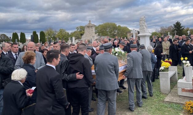 „Kihúzták a legerősebb tartógerendát a magyarok és szerbek együtt rakott épületéből”