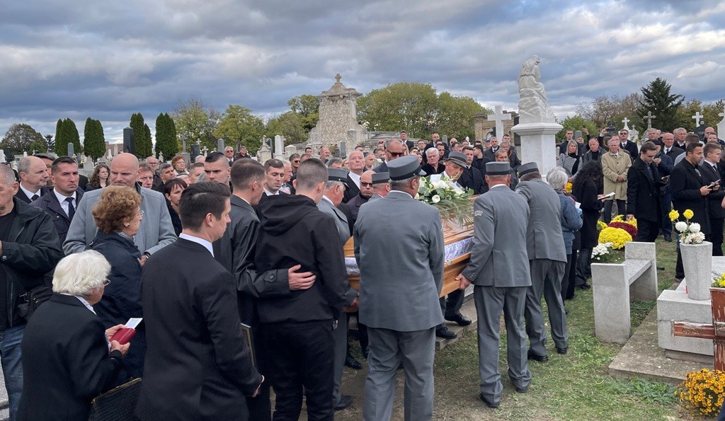 „Kihúzták a legerősebb tartógerendát a magyarok és szerbek együtt rakott épületéből”