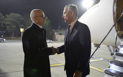 Stoltenberg Szerbiába látogatott