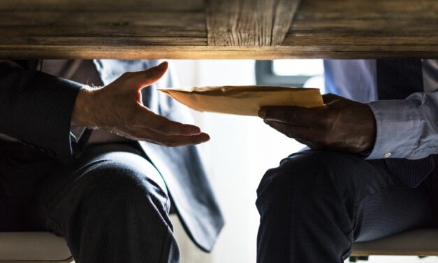 Nepál és Szerbia is nagyon korrupt ország