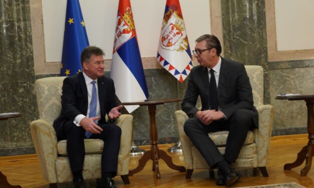 Csütörtökön folytatódnak a tárgyalások Belgrád és Pristina között