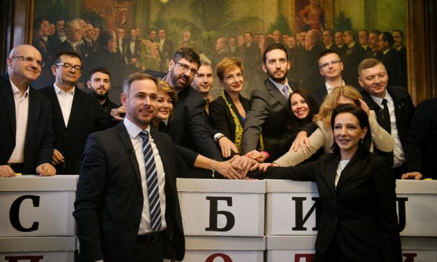 Tepić: Vučić tizenegy éve az erőszak és a félelemkeltés eszközeivel uralkodik, ennek véget kell vetni!