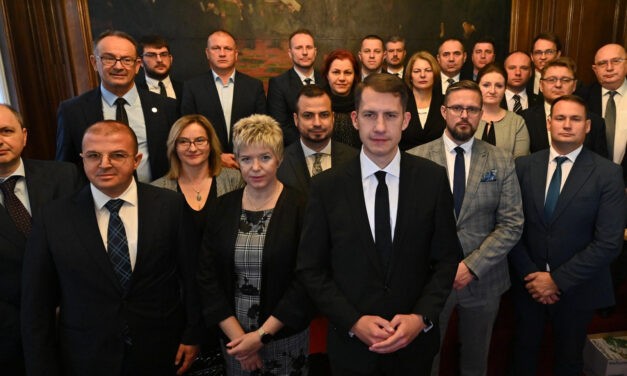 Hamarosan Zentán tart tisztújító közgyűlést a Vajdasági Magyar Szövetség