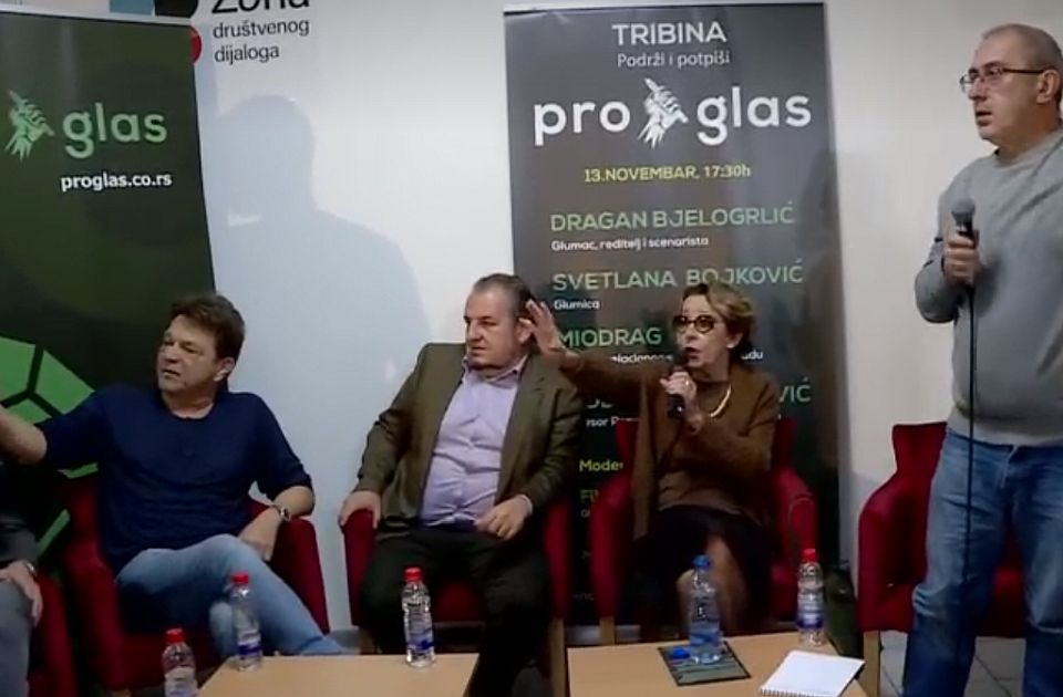 ProGlast: Fel kell rázni az embereket!