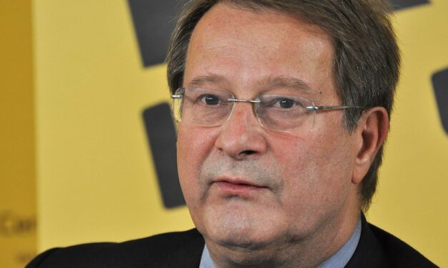 Jakšić: Vučić sorsáról a Nyugat dönt, nem pedig Moszkva