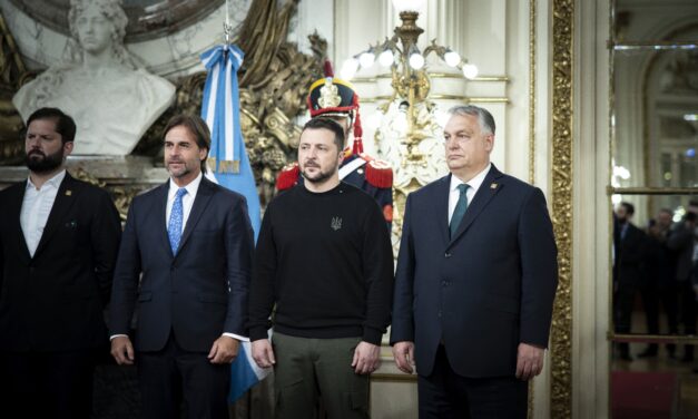 Orbán telefonon beszélt Zelenszkijjel