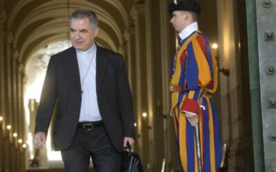 Öt és fél évet kapott az eurószázmilliókal zsonglőrködő vatikáni bíboros