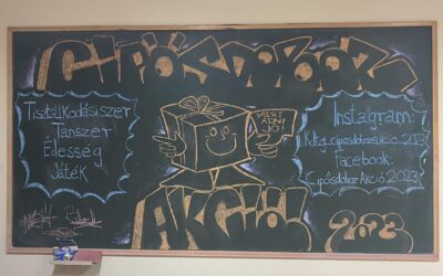 Belépő helyett cipősdoboz Jótékonysági koncert kedden a Népkörben - A hét végéig még fogadják a cipősdobozokat a Kosztolányi Dezső Tehetséggondozó Gimnáziumban