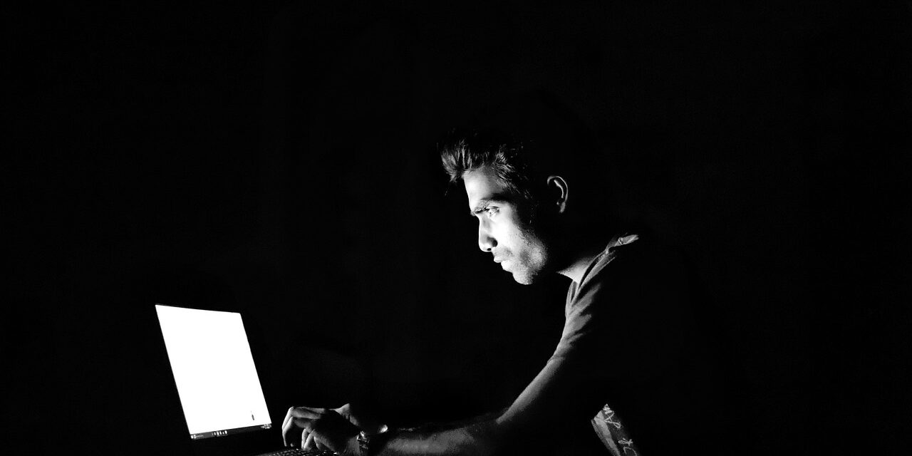 <span class="entry-title-primary">„A haladópárti bérkommentelők visszaéltek elhunyt fiam személyazonosságával”</span> <span class="entry-subtitle">Álnéven uszítanak a tiltakozások ellen</span>