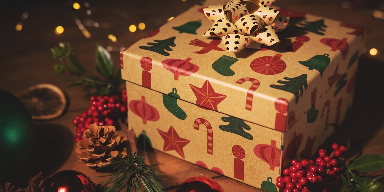 Cipősdoboz-akció: A Kosztolányi gimi hamarosan csomagokat oszt a környező településeken