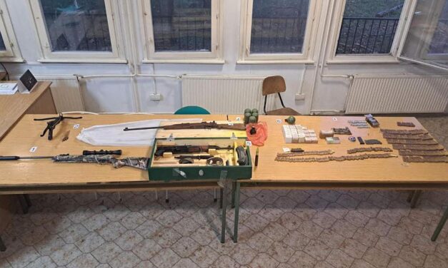 Őrizetben a nyugdíjaskorú újvidéki Rambo