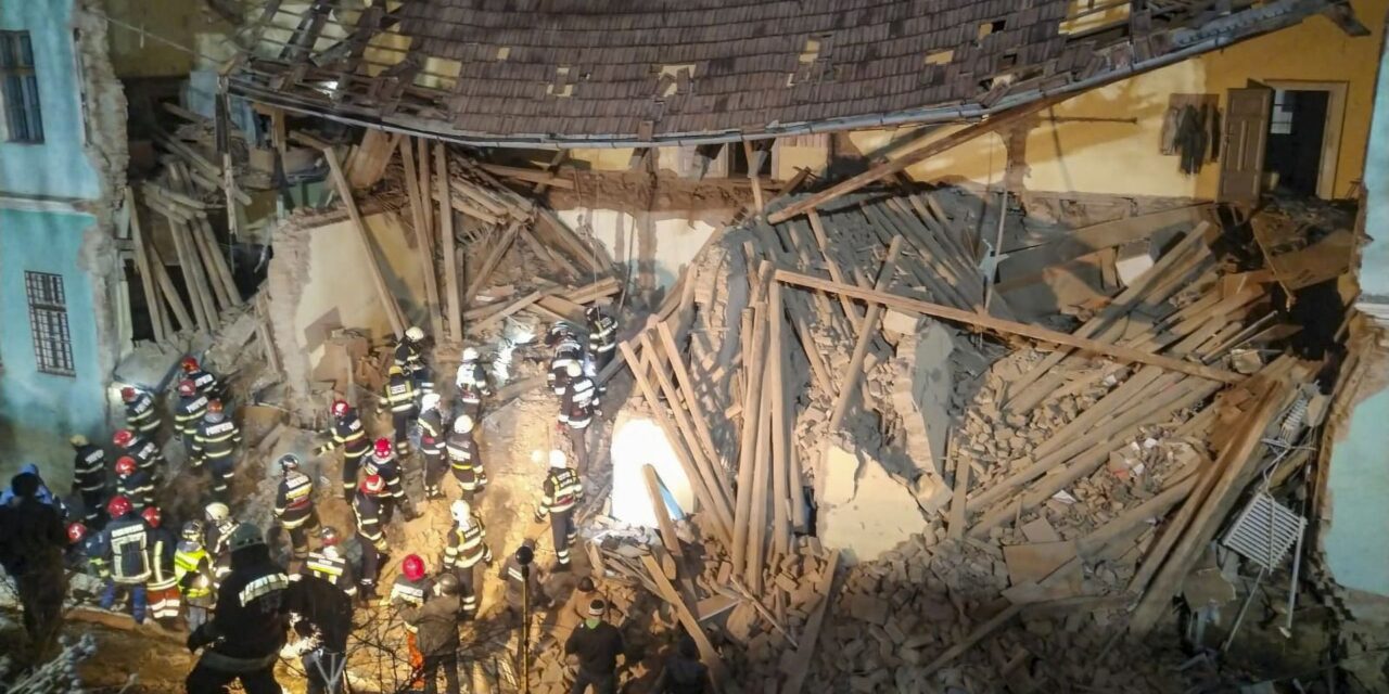 <span class="entry-title-primary">Tragédia Székelyudvarhelyen</span> <span class="entry-subtitle">Diákokat temetett maga alá a kollégium leomló fala</span>