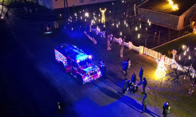 Így tették varázslatossá a karácsonyt a tavankúti tűzoltók (Fotók+Videó)