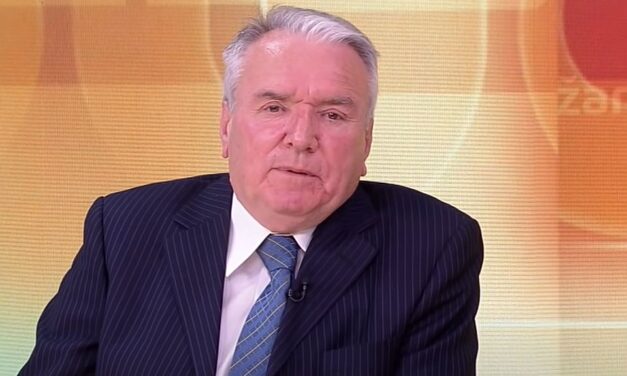 A volt diplomata szerint vége az EU engedékeny politikájának, Vučićnak két lehetősége maradt