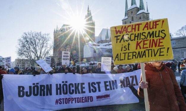 Tízezrek tüntettek Németország-szerte a szélsőjobb ellen