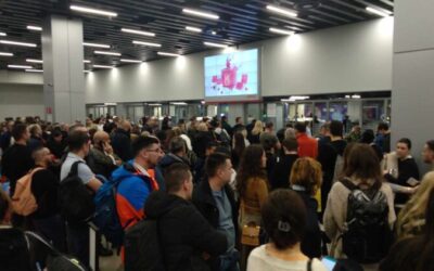 Káosz a belgrádi reptéren, a dolgozók mulasztása miatt kellett ezreket kimenekíteni