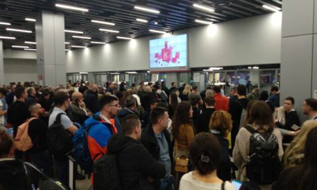 Káosz a belgrádi reptéren, a dolgozók mulasztása miatt kellett ezreket kimenekíteni