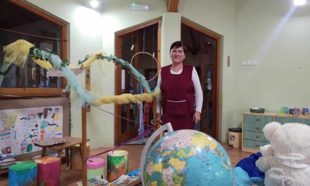 <span class="entry-title-primary">A mi Bertike nénink</span> <span class="entry-subtitle">Kálmán Bernadett, a tóthfalusi Kuckó óvoda kisegítője már óvodásként is gondoskodott a kis társairól</span>