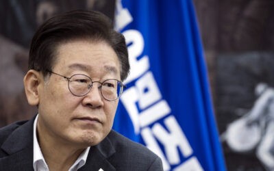 Merényletet követtek el a dél-koreai ellenzék vezetője ellen