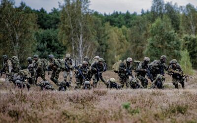 A NATO csaknem százezer katonát mozgósít, hogy elrettentse az orosz haderőt
