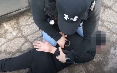 Több kilogramm keménydrogot találtak a gyanúsítottnál (Videón a letartóztatás)