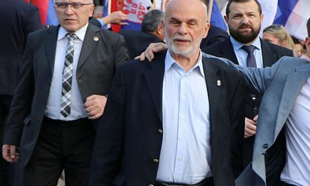 „A haladók Gestapo-módszerekhez nyúlnak, amiért visszautasítjuk tisztességtelen ajánlataikat”