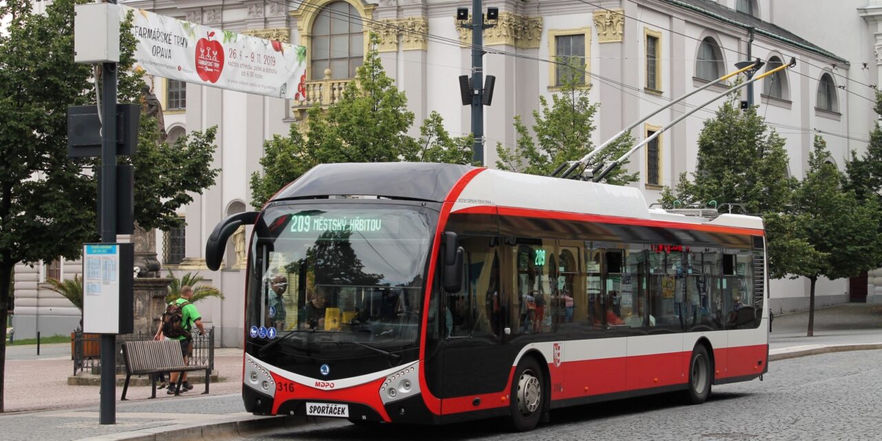 Ingyenes lesz a szegedi tömegközlekedés a 14 év alattiaknak