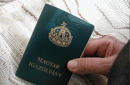 Korlátlan számú ingyenes utazás magyar igazolvánnyal!