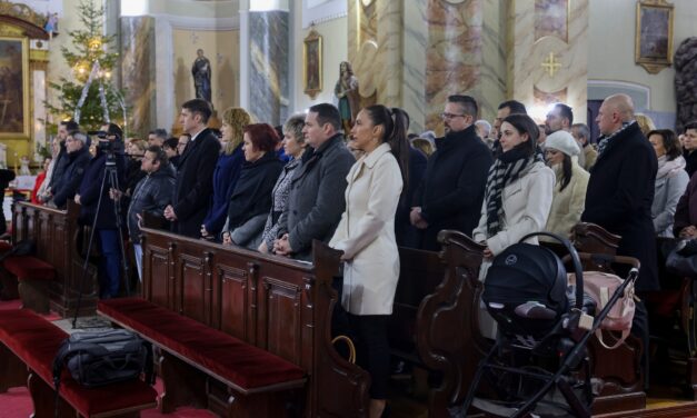 Dinasztia az üdvözülés útján