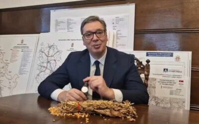 Óráját az első Koszovóban született szerb csecsemőnek ajándékozza az államfő