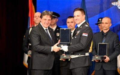 Az az ember kapott kitüntetést, aki közzétette a meggyilkolt gyerekek névsorát