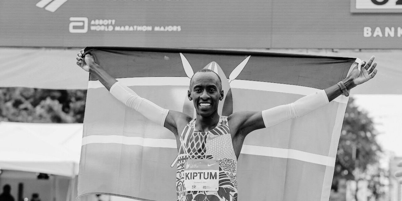 Autóbalesetben életét vesztette a férfi maraton világcsúcstartója