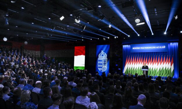 Orbán Viktor: Budapest a parlamenti ülésszak elején ratifikálja a svéd NATO-csatlakozást