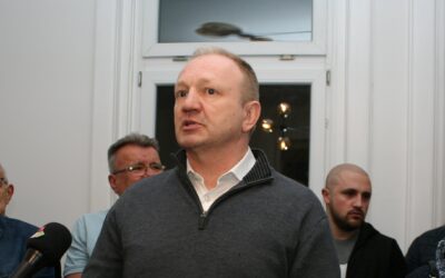 Đilas: Az ellenzéknek most vissza kell vonulnia és átadni az egyetemistáknak a vezetést