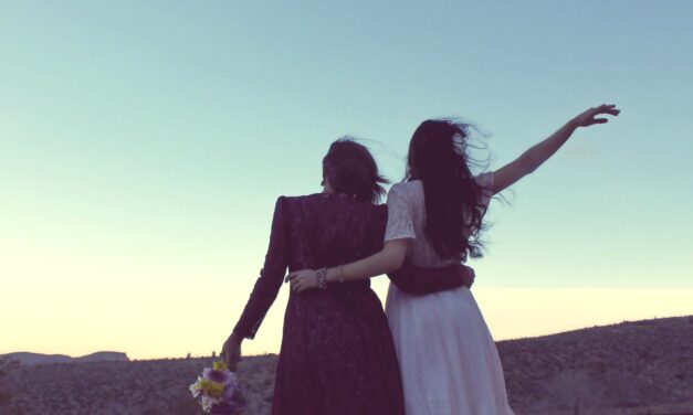 Görögország legalizálta az azonos neműek házasságát