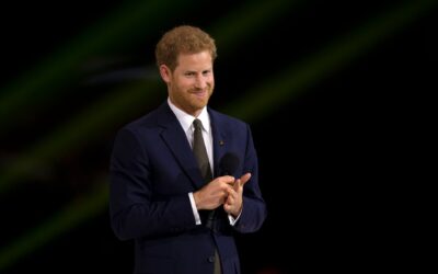 Harry herceg hazautazott az USA-ból, hogy meglátogassa a rákbeteg III. Károly királyt