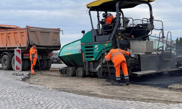 Kátyúvadászok: Javítják a Csantavérre vezető utat