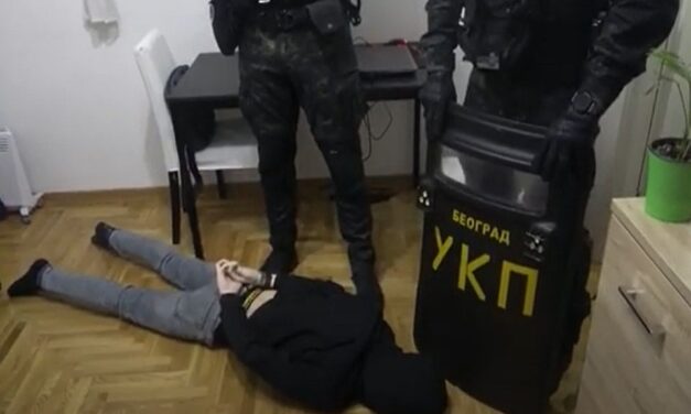 Így tartóztatták le az amerikai biztonsági szolgálatokat fenyegető belgrádi férfit (Videóval)