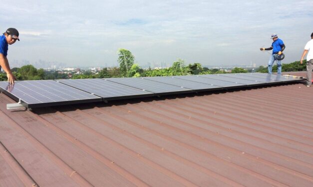 A napelem rendszer karbantartása: hogyan és mikor kell tisztítani?