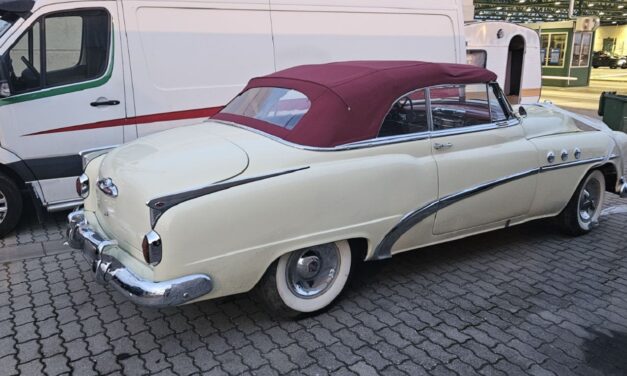 Egy 72 éves oldtimer bukott le a horgosi határon