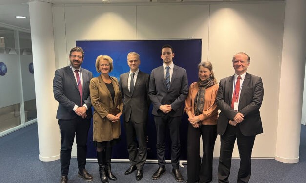 Stefanović Brüsszelből: Továbbra is a választási csalás áll Európa figyelmének középpontjában