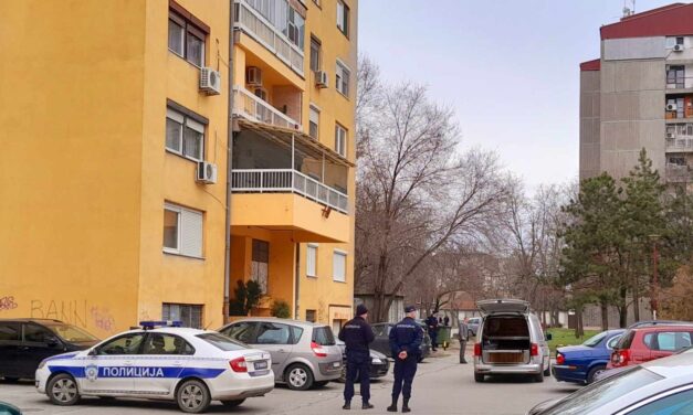 “Egyszer csak elhallgatott és ugrott”